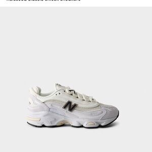 New Balance White and Gray Sneakers